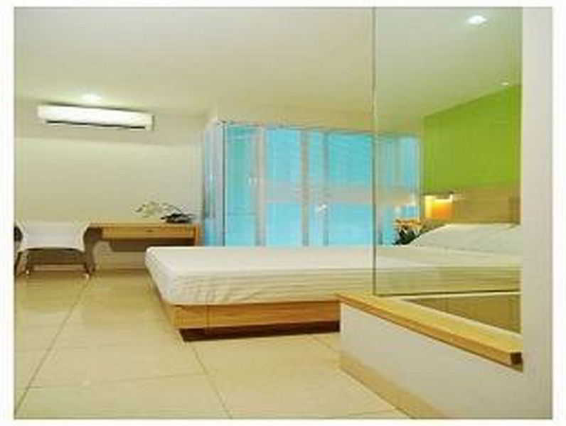 Hotel Legreen Senayan